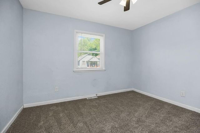 2701 Oakley Avenue, Kansas City, MO 64128