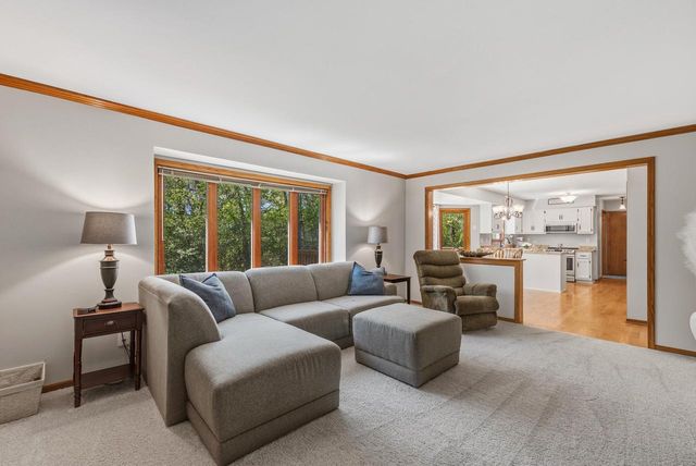 S45W25745 Underwood COURT, Waukesha, WI 53189