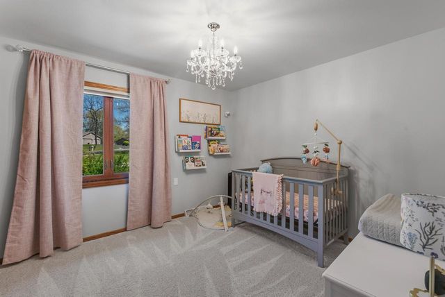 S45W25745 Underwood COURT, Waukesha, WI 53189