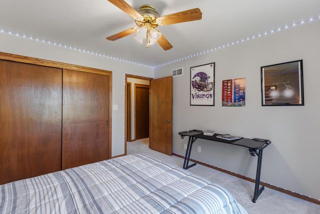 S45W25745 Underwood COURT, Waukesha, WI 53189
