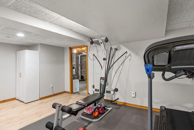 S45W25745 Underwood COURT, Waukesha, WI 53189