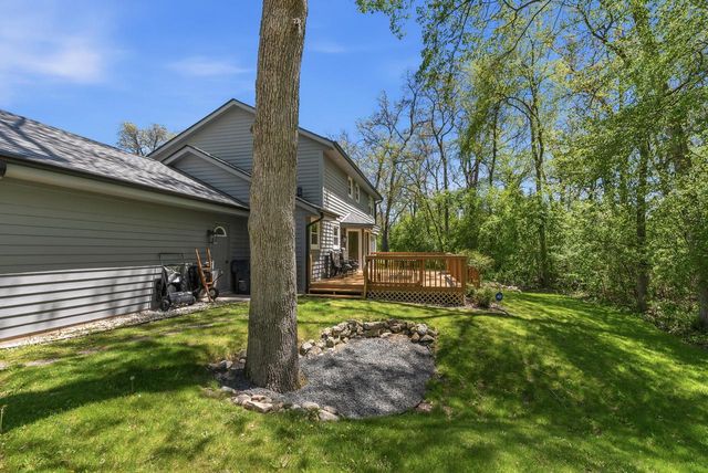 S45W25745 Underwood COURT, Waukesha, WI 53189