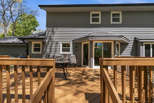 S45W25745 Underwood COURT, Waukesha, WI 53189