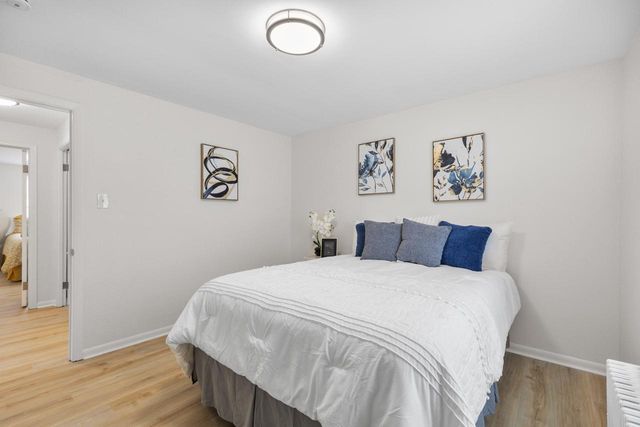 1401 Meadowbrook BOULEVARD, Mount Pleasant, WI 53405