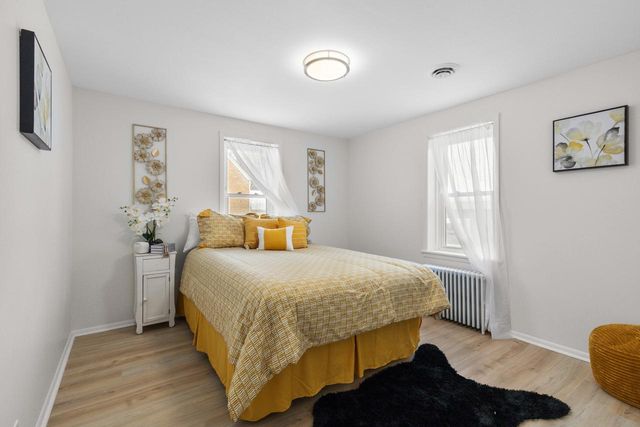 1401 Meadowbrook BOULEVARD, Mount Pleasant, WI 53405