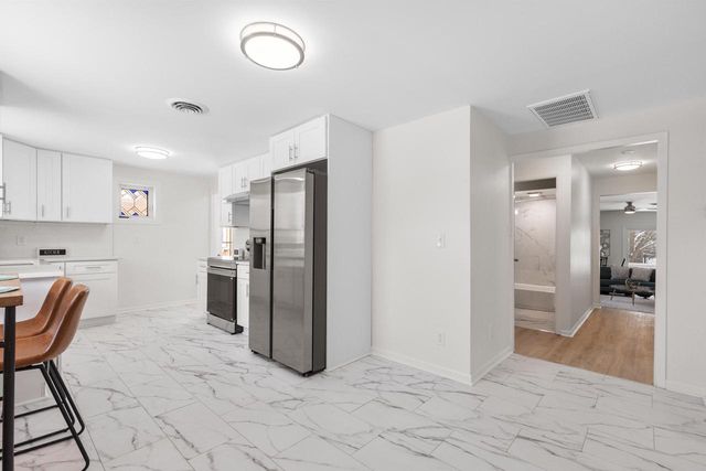 1401 Meadowbrook BOULEVARD, Mount Pleasant, WI 53405