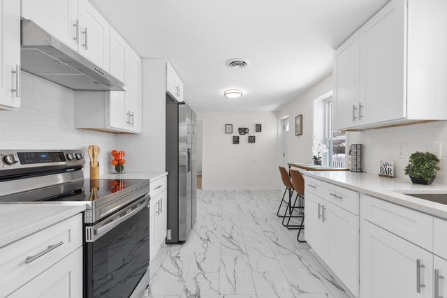 1401 Meadowbrook BOULEVARD, Mount Pleasant, WI 53405