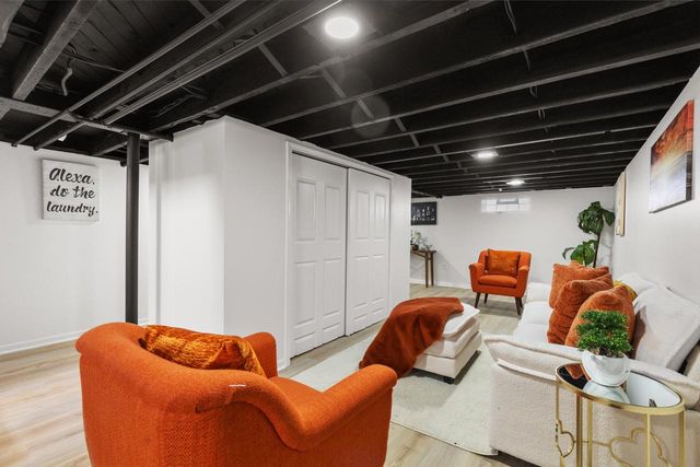 1401 Meadowbrook BOULEVARD, Mount Pleasant, WI 53405