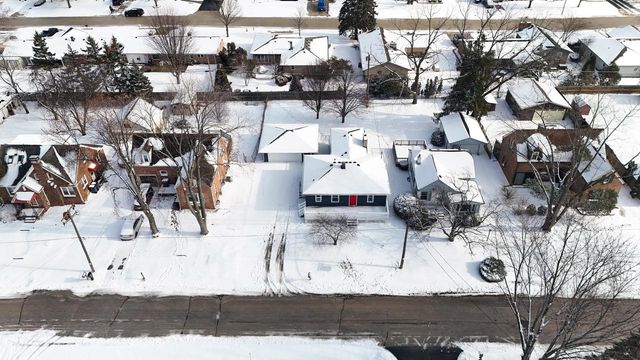 1401 Meadowbrook BOULEVARD, Mount Pleasant, WI 53405