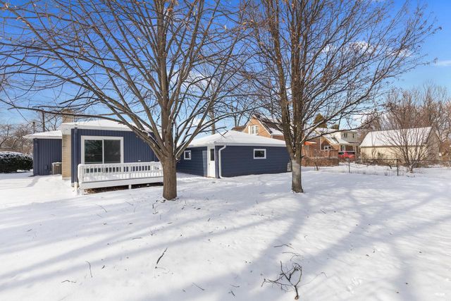 1401 Meadowbrook BOULEVARD, Mount Pleasant, WI 53405