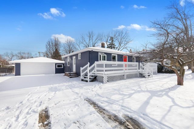 1401 Meadowbrook BOULEVARD, Mount Pleasant, WI 53405