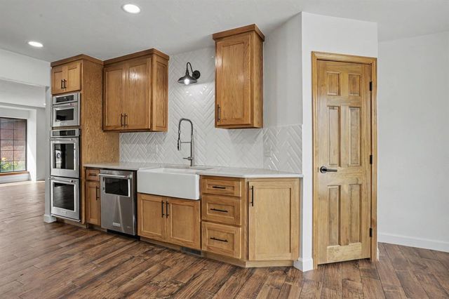 509 Golden Oaks Drive, Norman, OK 73072