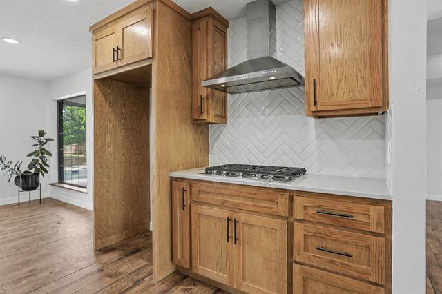 509 Golden Oaks Drive, Norman, OK 73072