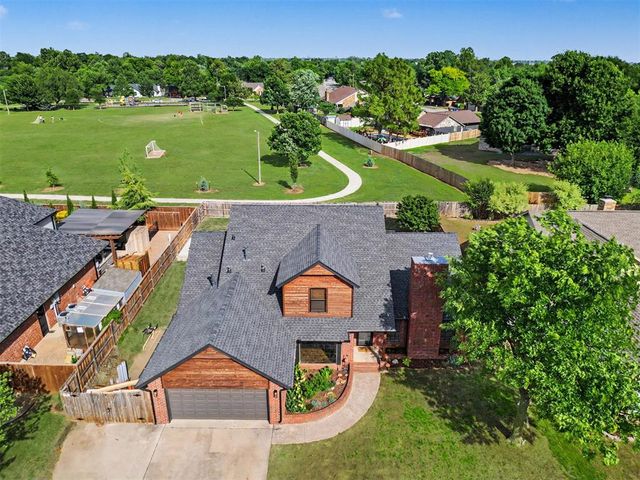 509 Golden Oaks Drive, Norman, OK 73072