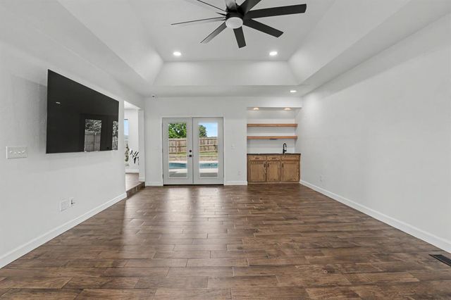 509 Golden Oaks Drive, Norman, OK 73072