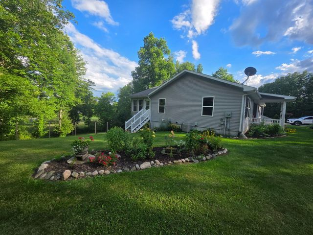 6670 Tower Lake Road Ne, Grattan Twp, MI 48809