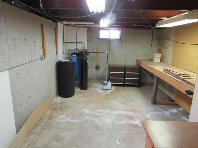 N1483 SHORE DRIVE, Marinette, WI 54143