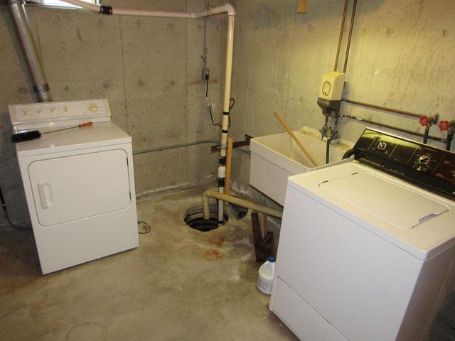 N1483 SHORE DRIVE, Marinette, WI 54143