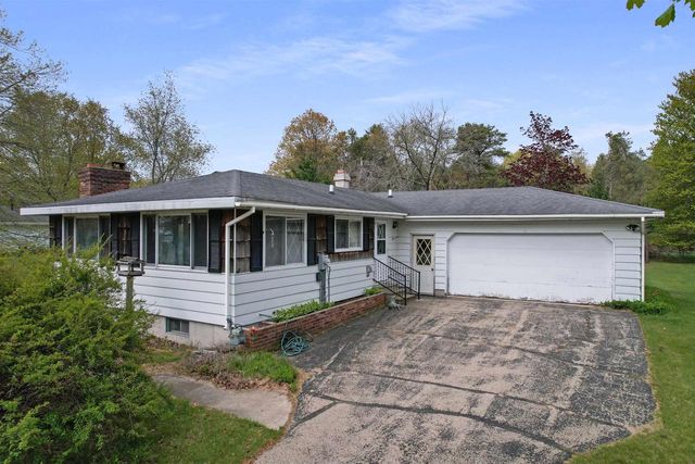 N1483 SHORE DRIVE, Marinette, WI 54143