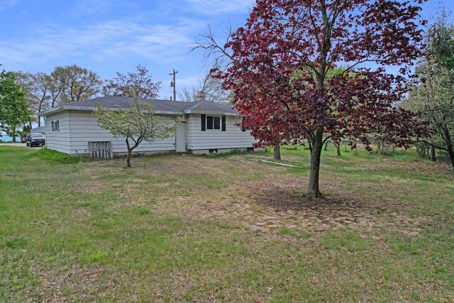 N1483 SHORE DRIVE, Marinette, WI 54143