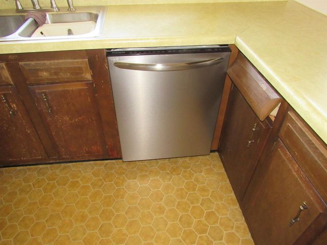 N1483 SHORE DRIVE, Marinette, WI 54143