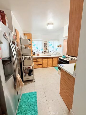 5112 S Van Ness, Los Angeles, CA 90062