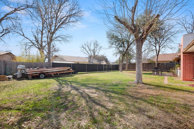 10411 BUTTON QUAIL DR, Austin, TX 78758
