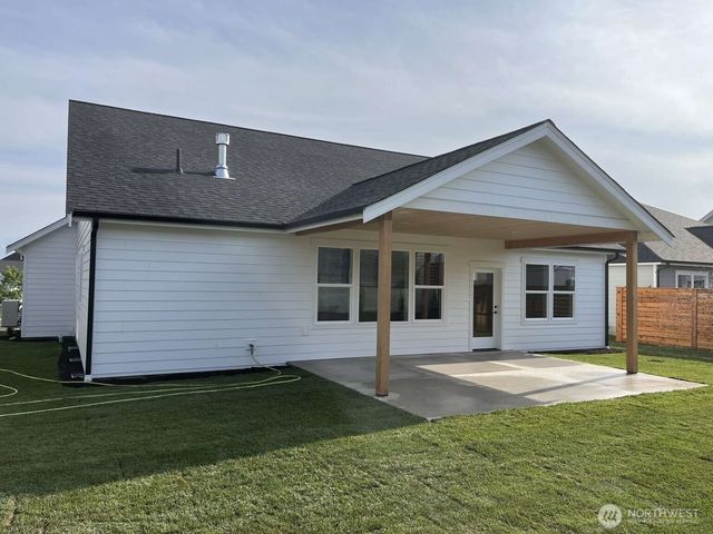 2180 Lagerwey Circle, Lynden, WA 98264