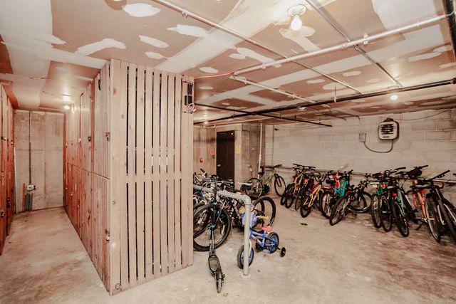 1101 S Hunt Club Drive 403, Mount Prospect, IL 60056