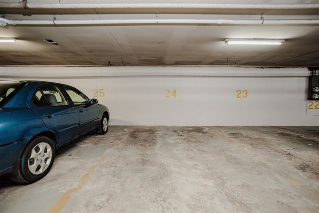 1101 S Hunt Club Drive 403, Mount Prospect, IL 60056