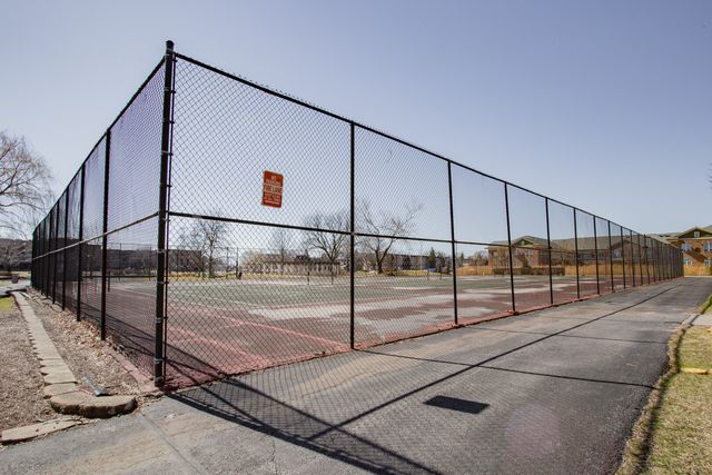 1101 S Hunt Club Drive 403, Mount Prospect, IL 60056