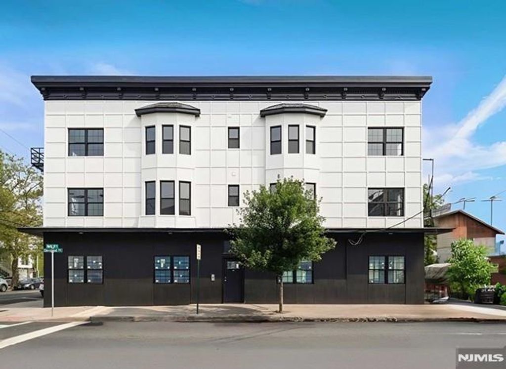 101 N 3rd Street STORE, Harrison, NJ 07029