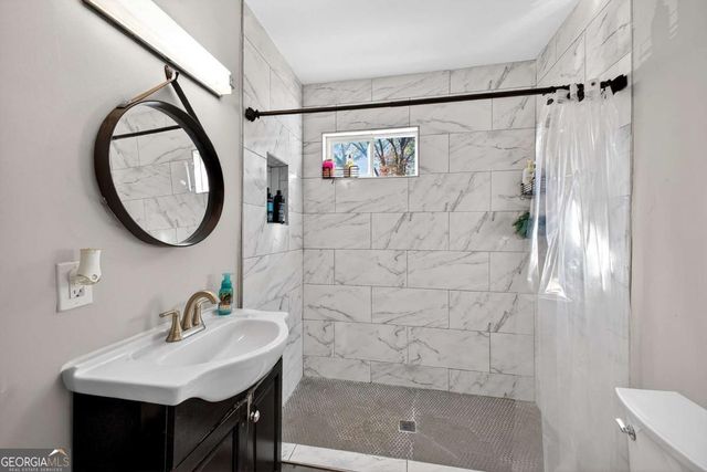 620 Hamilton E Holmes Drive NW, Atlanta, GA 30318