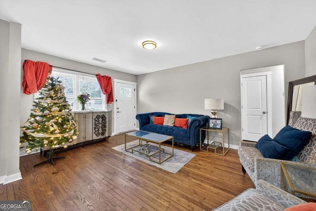 620 Hamilton E Holmes Drive NW, Atlanta, GA 30318