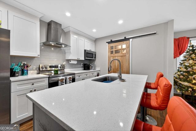 620 Hamilton E Holmes Drive NW, Atlanta, GA 30318