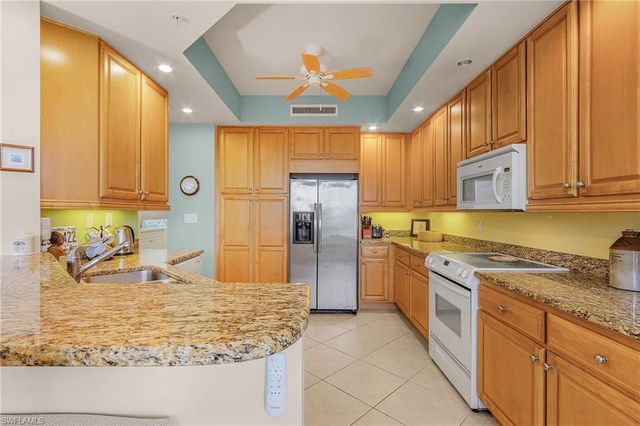 4182 Bay Beach LN 733, Fort Myers Beach, FL 33931