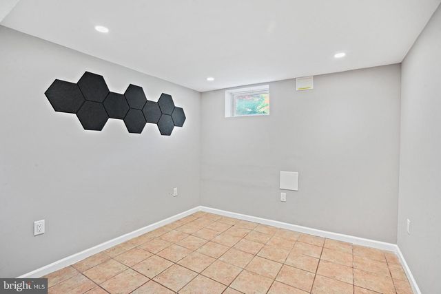 8919 58TH AVE, College Park, MD 20740