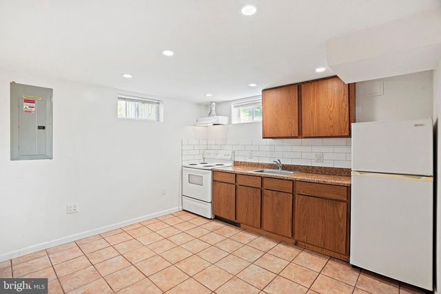 8919 58TH AVE, College Park, MD 20740