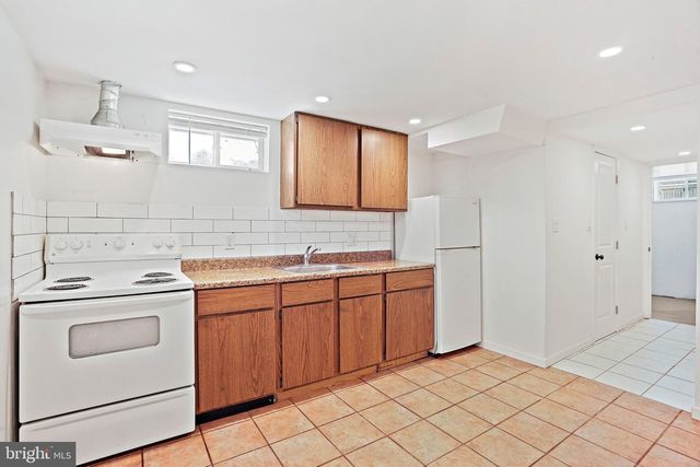 8919 58TH AVE, College Park, MD 20740