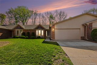 41302 Fortuna Drive E, Clinton Charter Township, MI 48038