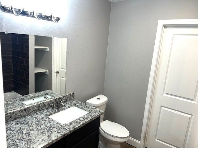 1204 Craddock Street, Commerce, TX 75428