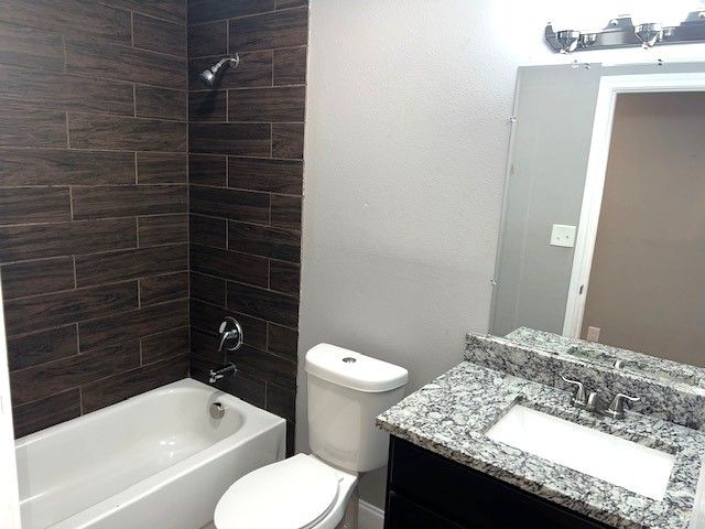 1204 Craddock Street, Commerce, TX 75428