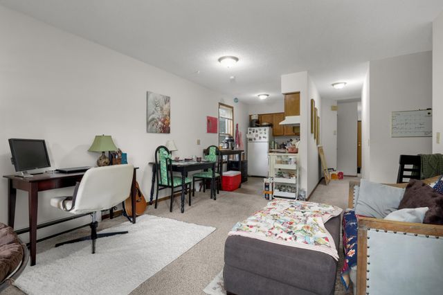 588 Selby Avenue, Saint Paul, MN 55102