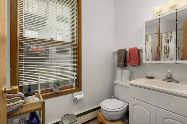 588 Selby Avenue, Saint Paul, MN 55102