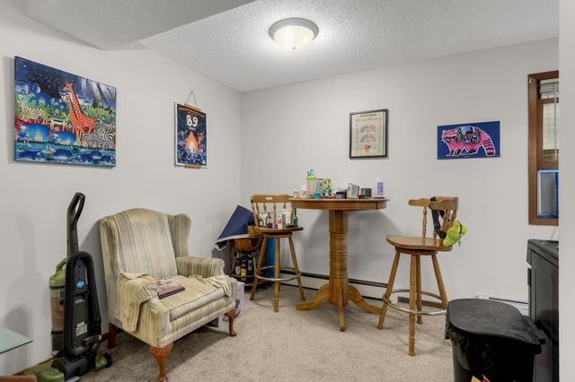 588 Selby Avenue, Saint Paul, MN 55102
