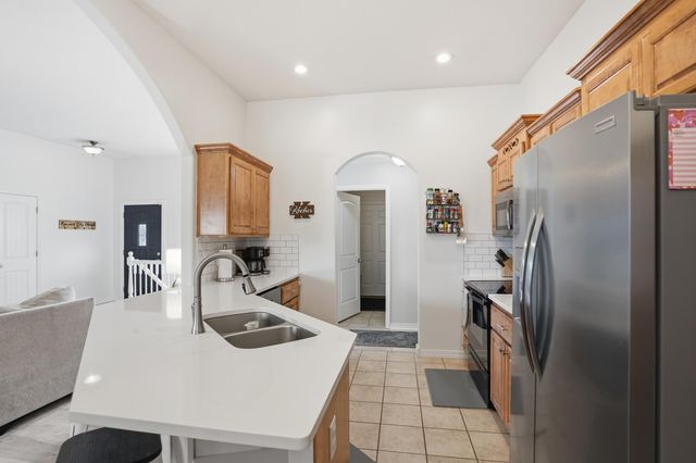 5713 S Lexington Avenue S, Springfield, MO 65810
