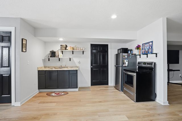 5713 S Lexington Avenue S, Springfield, MO 65810