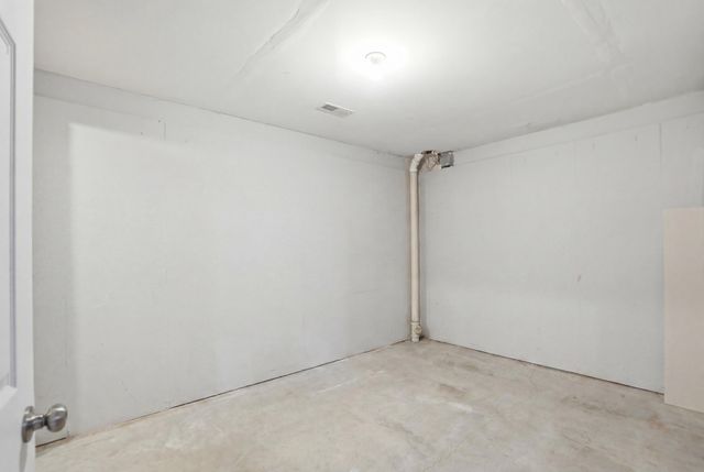 5713 S Lexington Avenue S, Springfield, MO 65810