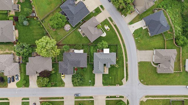 5713 S Lexington Avenue S, Springfield, MO 65810
