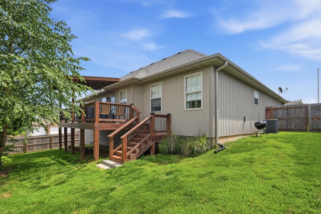 5713 S Lexington Avenue S, Springfield, MO 65810
